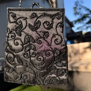 Hand Beaded Small Black‎ Evening Bag Clutch Purse Floral Chain Strap KISS Lock